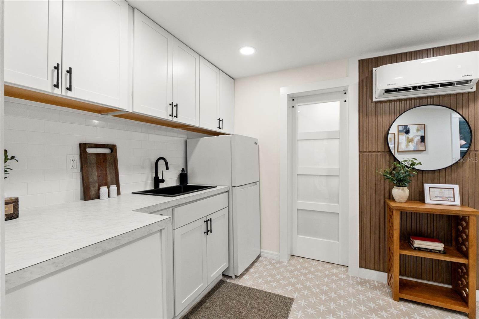 Image 60 of 93 For 6200 River Terrace