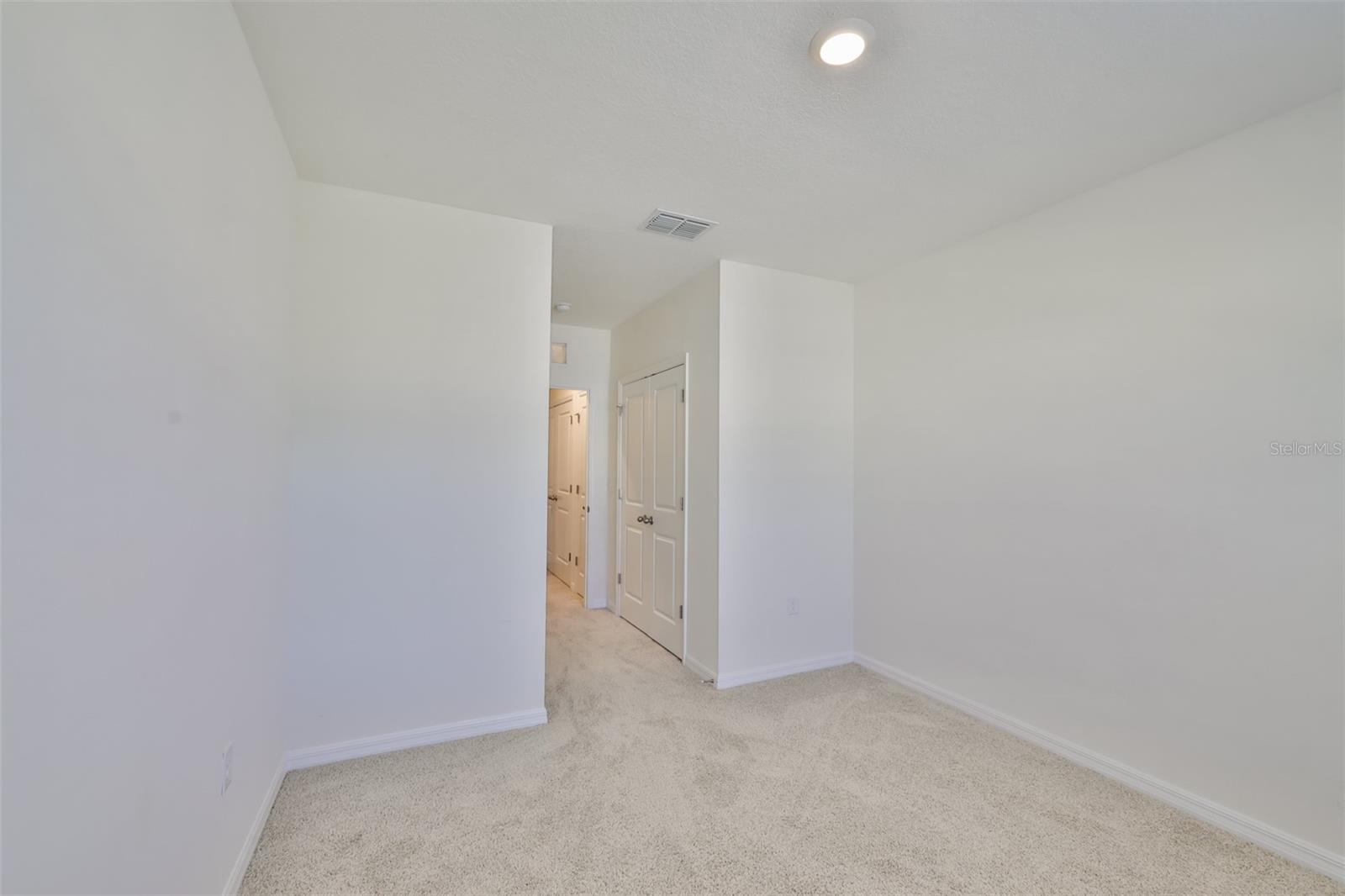 Image 21 of 33 For 3225 Pleasant Willow Court