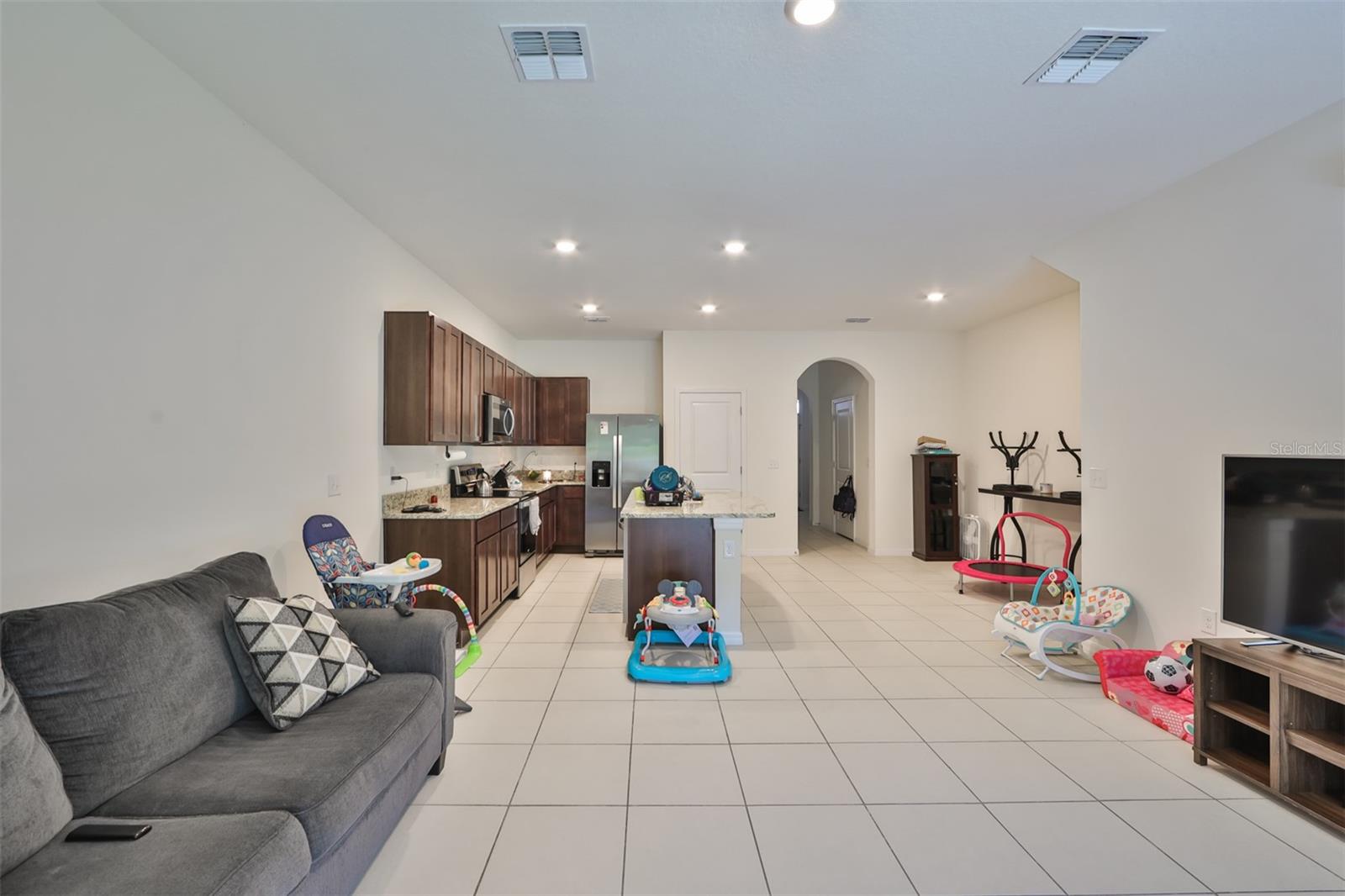 Image 7 of 33 For 3225 Pleasant Willow Court