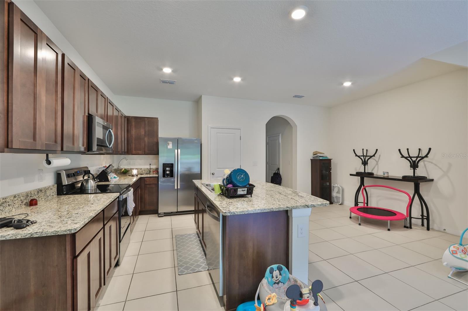 Image 8 of 33 For 3225 Pleasant Willow Court