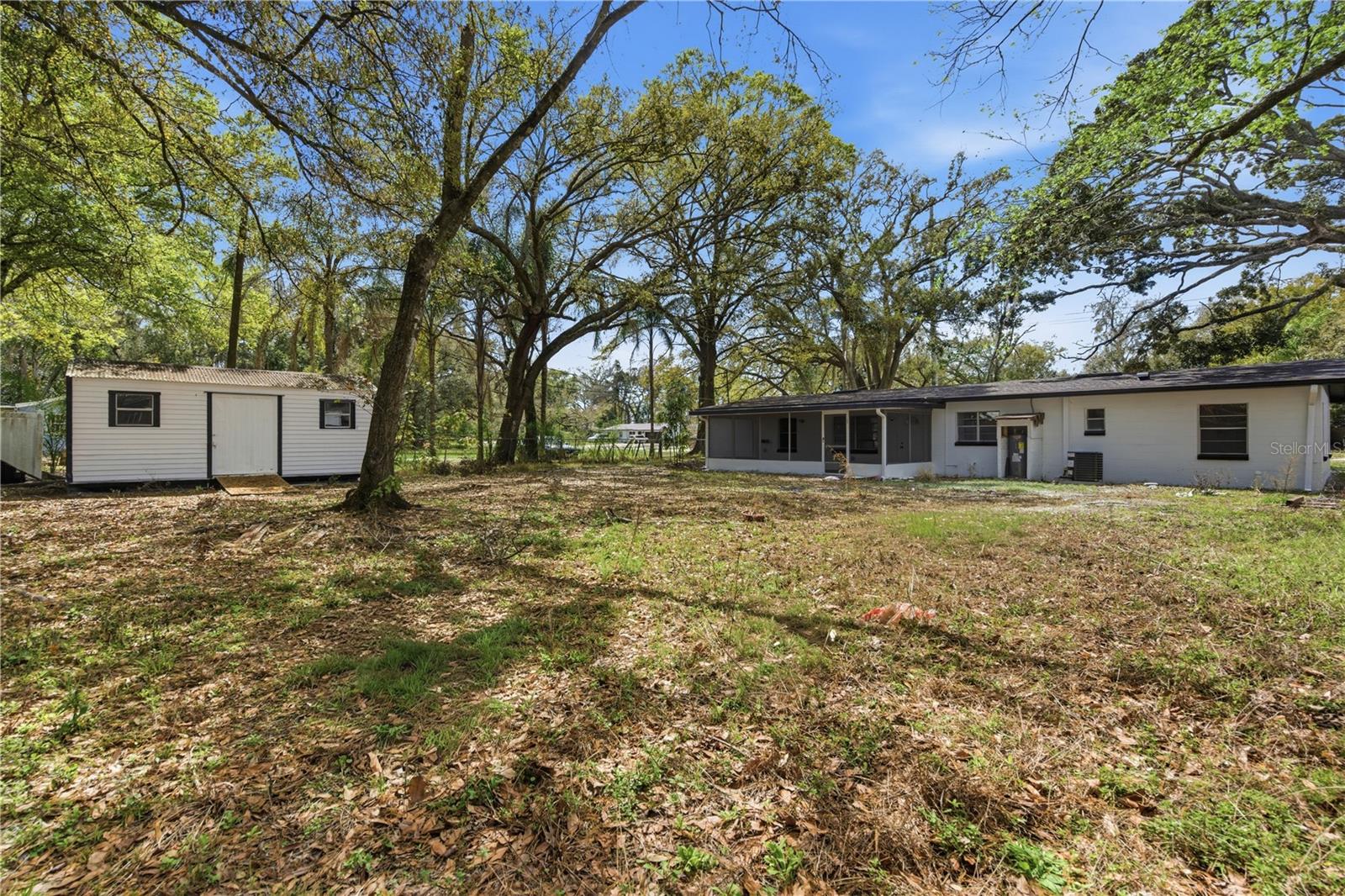 Listing photo id 28 for 10945 Boulevard