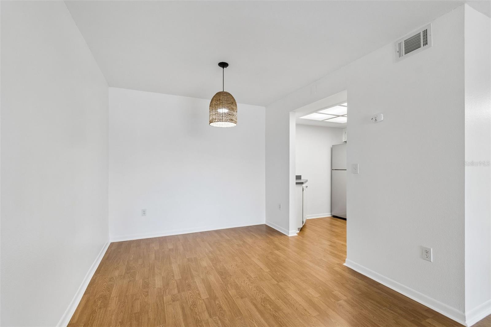 Image 10 of 33 For 2971 Estancia Boulevard 313