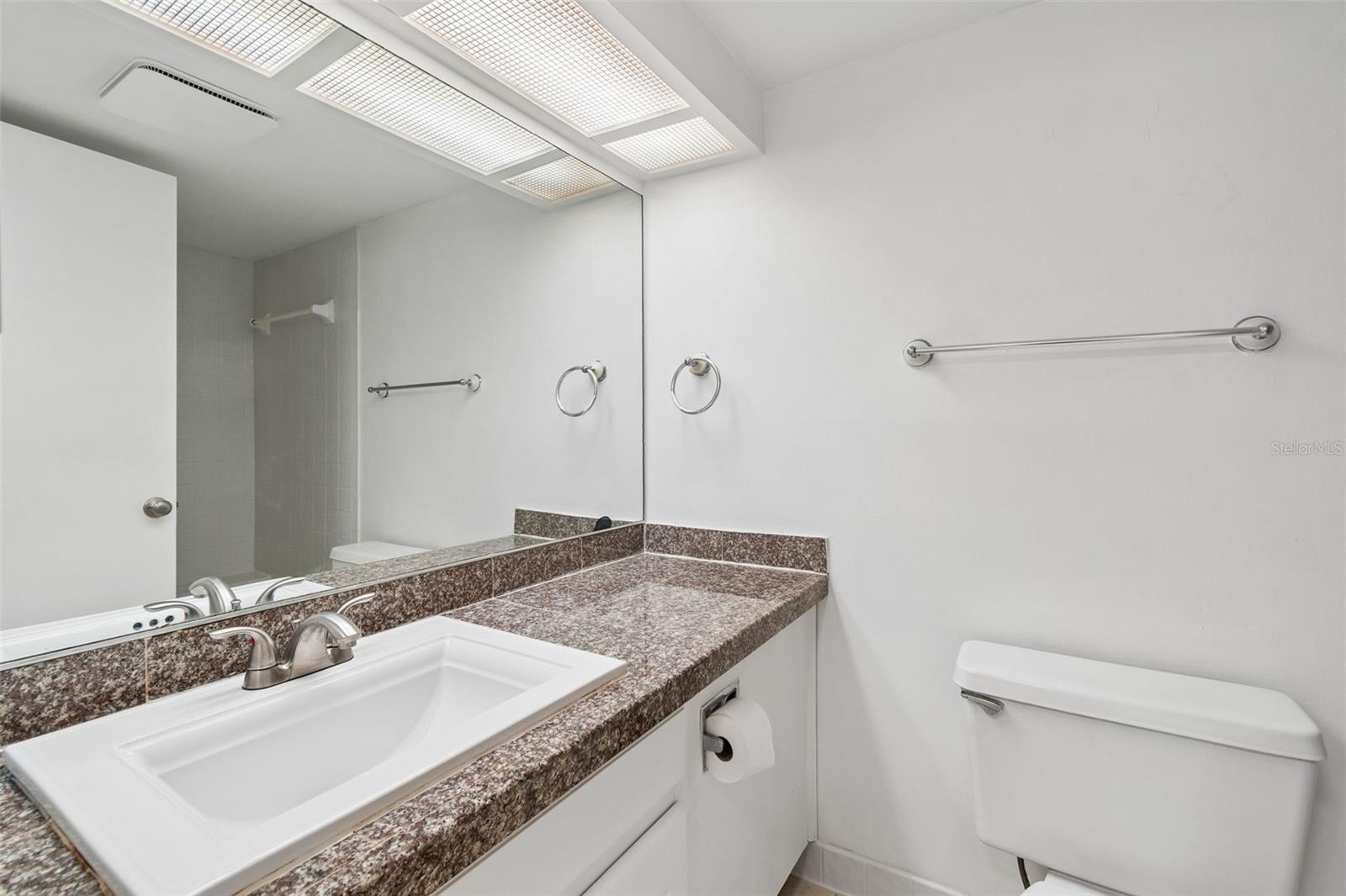 Image 22 of 33 For 2971 Estancia Boulevard 313