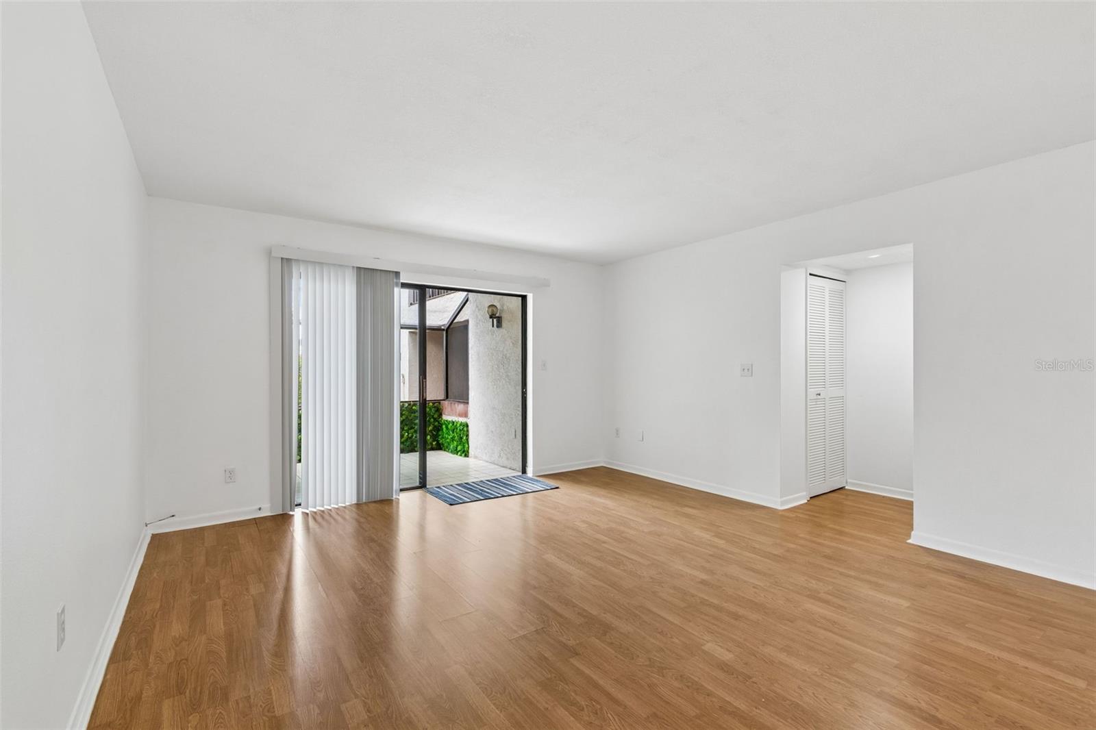 Image 8 of 33 For 2971 Estancia Boulevard 313