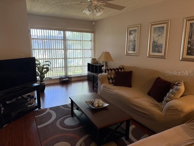 Image 7 of 22 For 1100 East Bay Drive 89