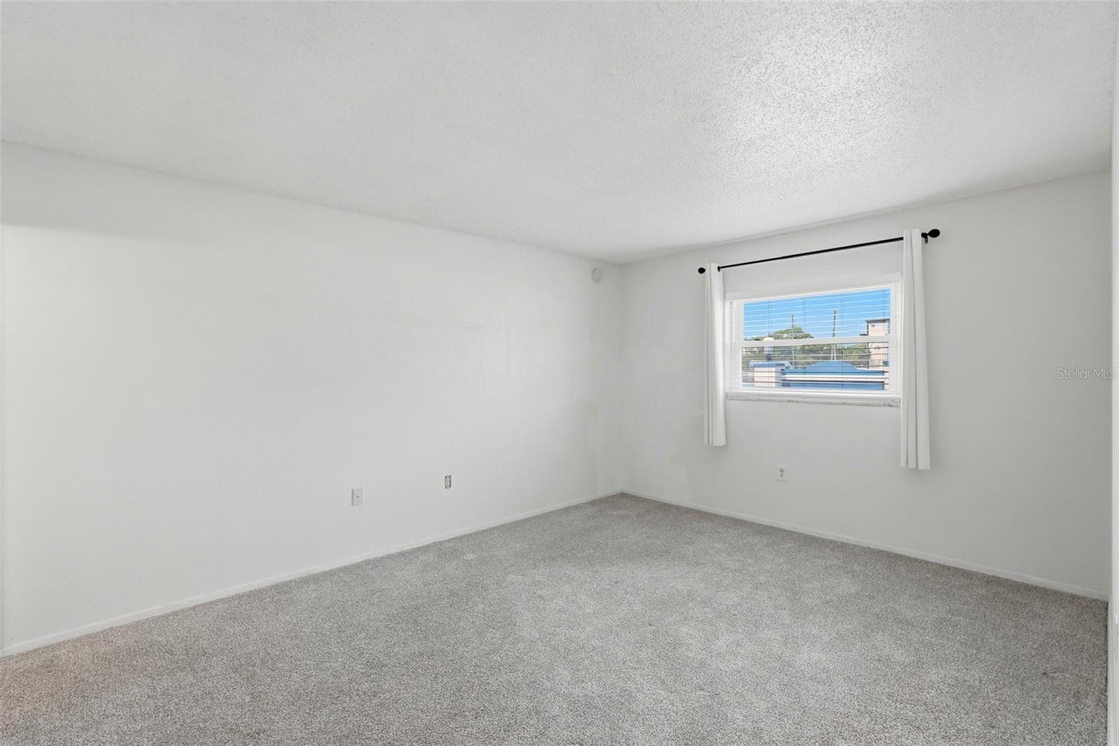 Image 11 of 27 For 350 79th Avenue N 122