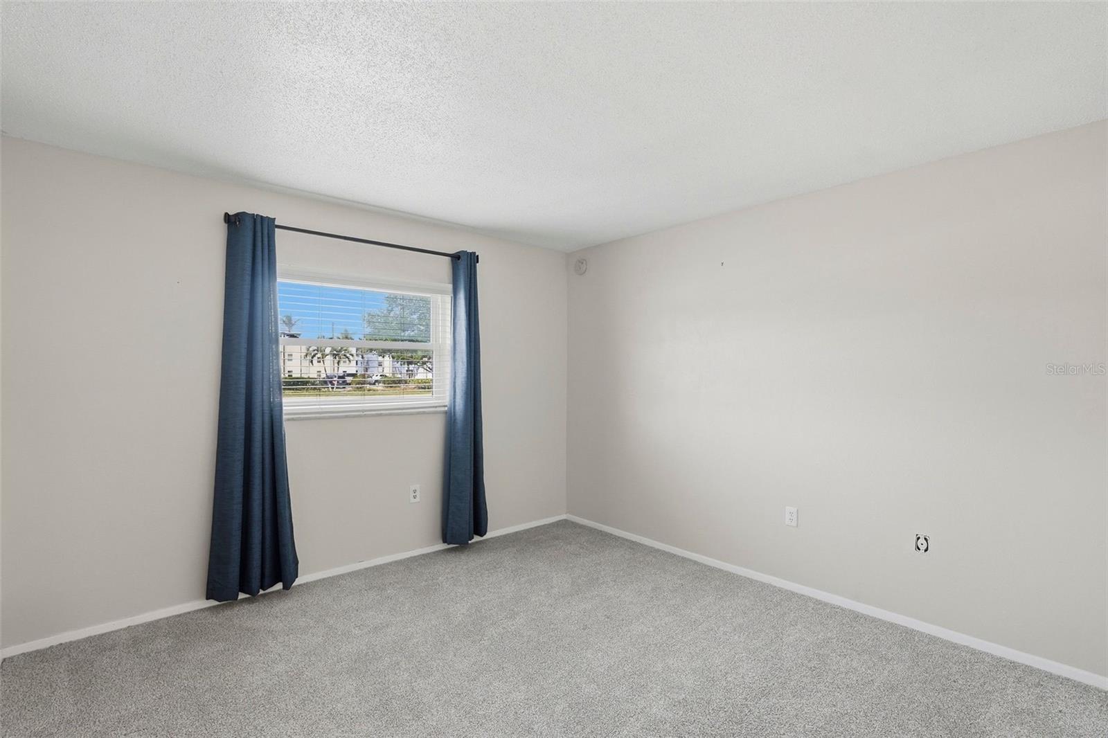 Image 12 of 27 For 350 79th Avenue N 122