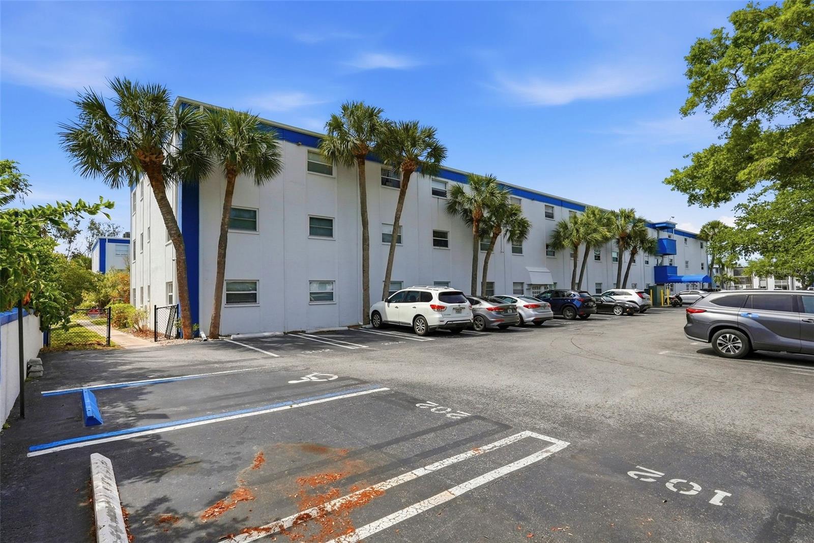 Image 24 of 27 For 350 79th Avenue N 122