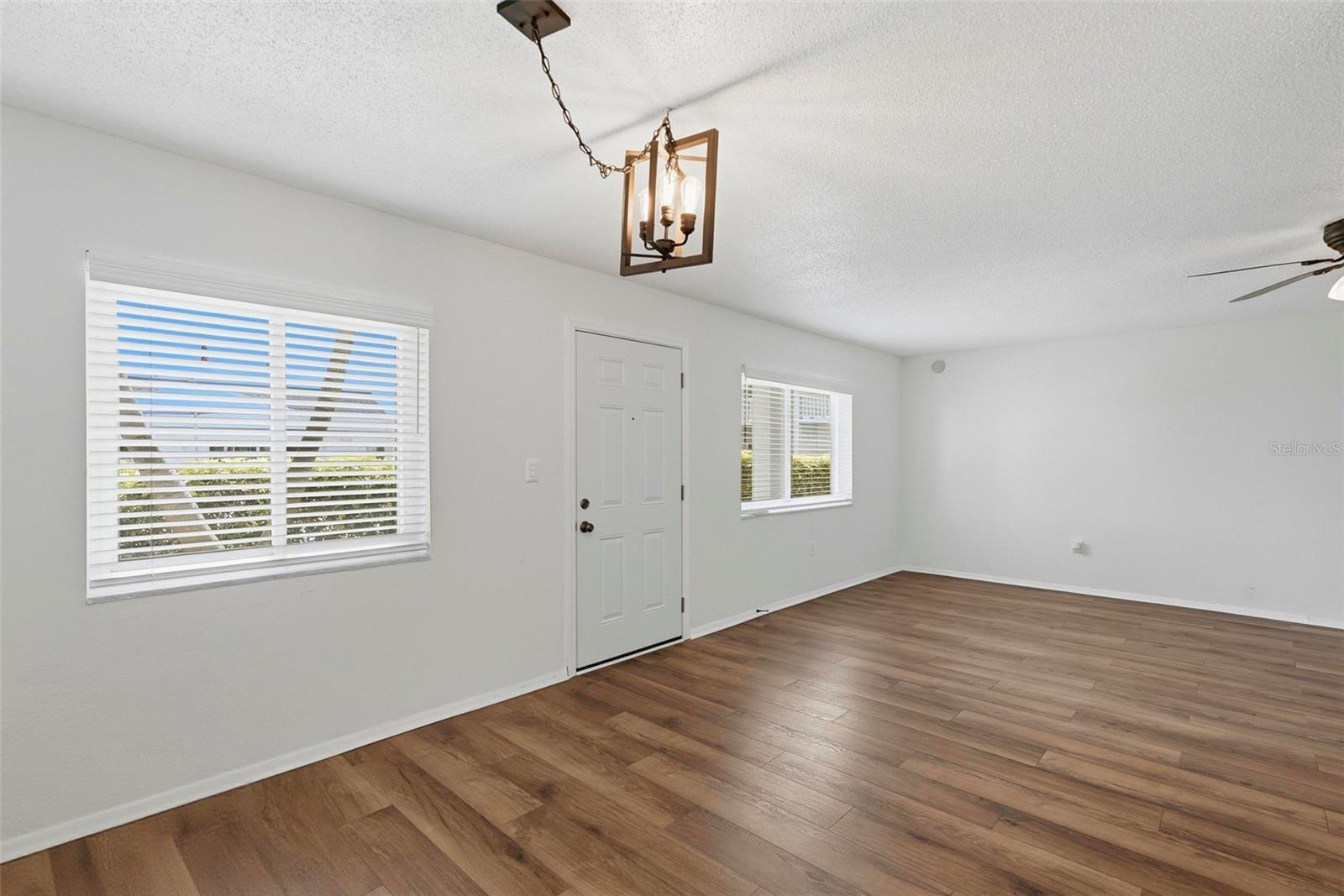 Image 4 of 27 For 350 79th Avenue N 122