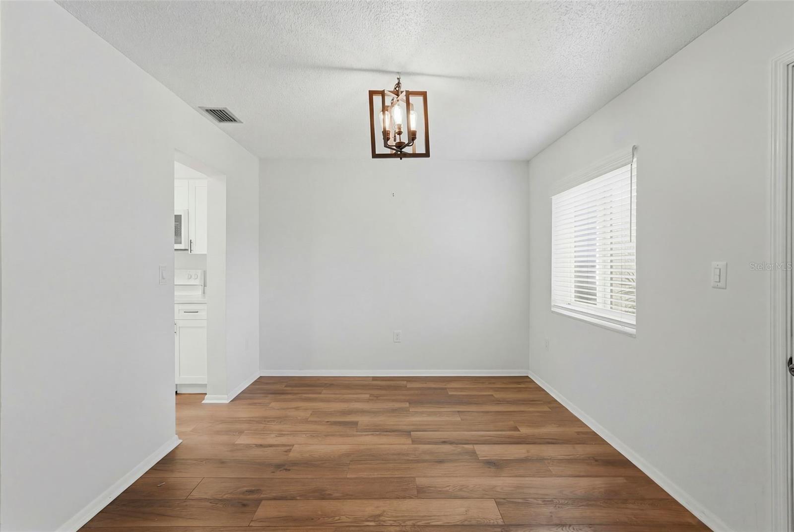 Image 9 of 27 For 350 79th Avenue N 122