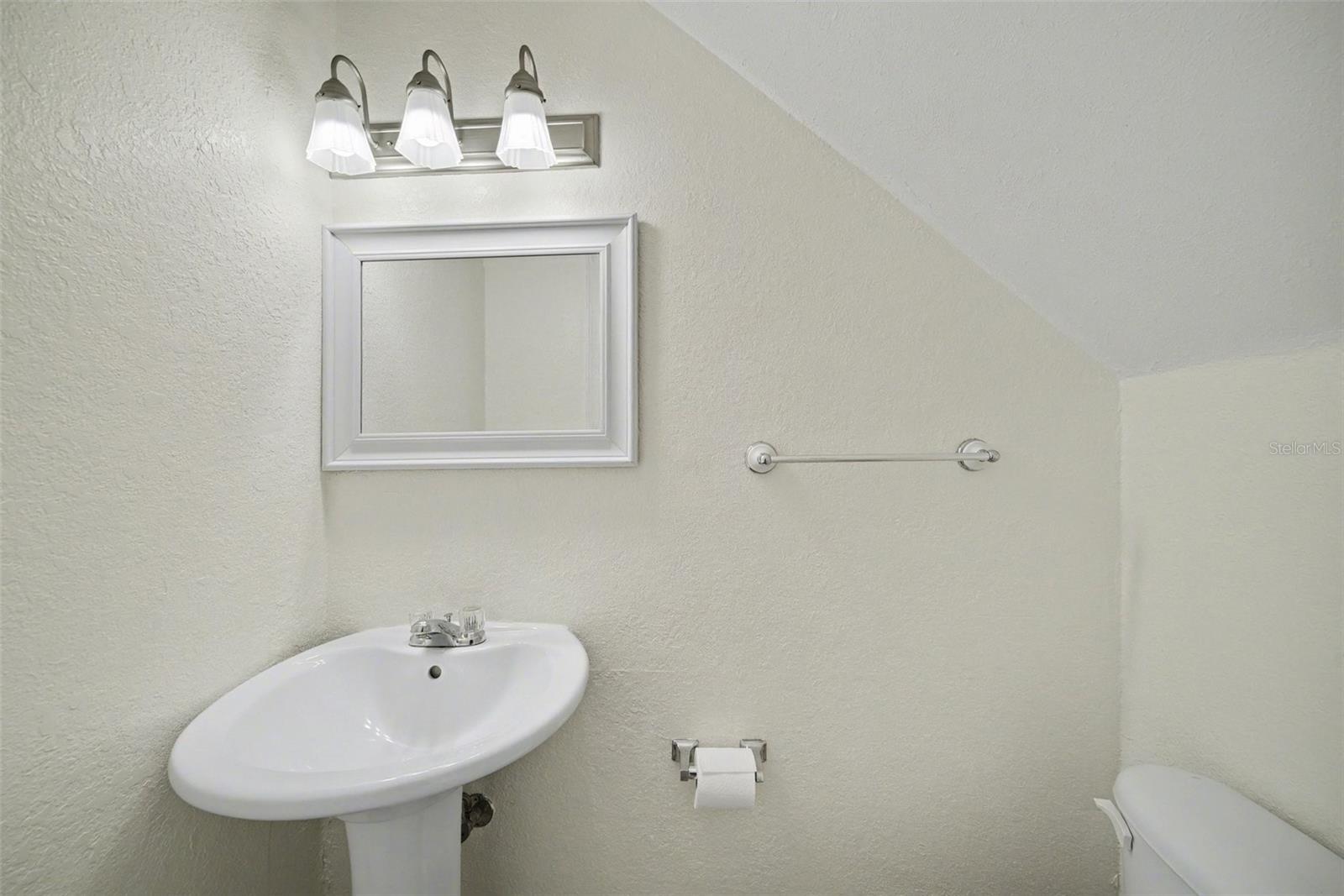 Image 23 of 32 For 13708 Orange Sunset Drive