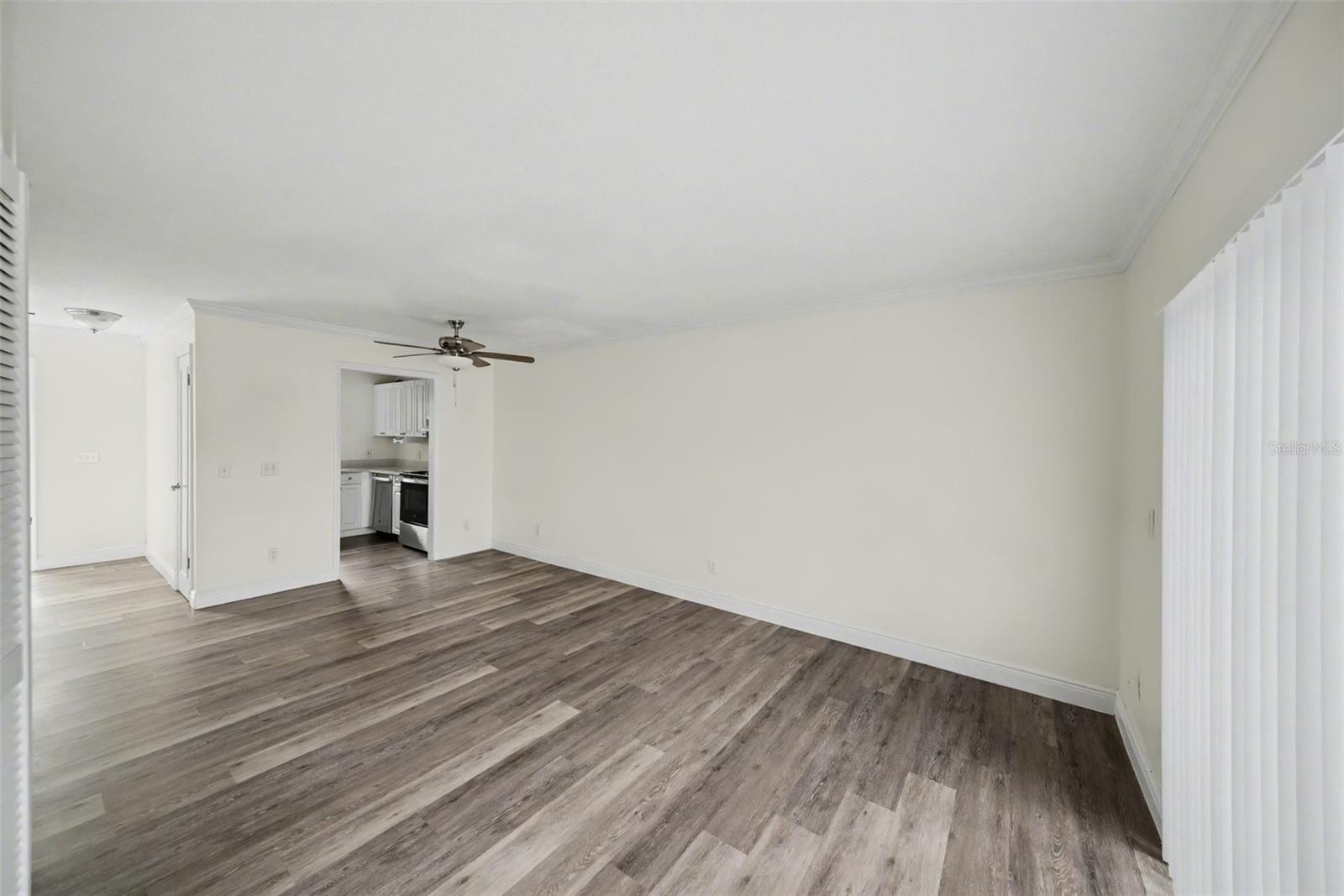 Image 9 of 32 For 13708 Orange Sunset Drive