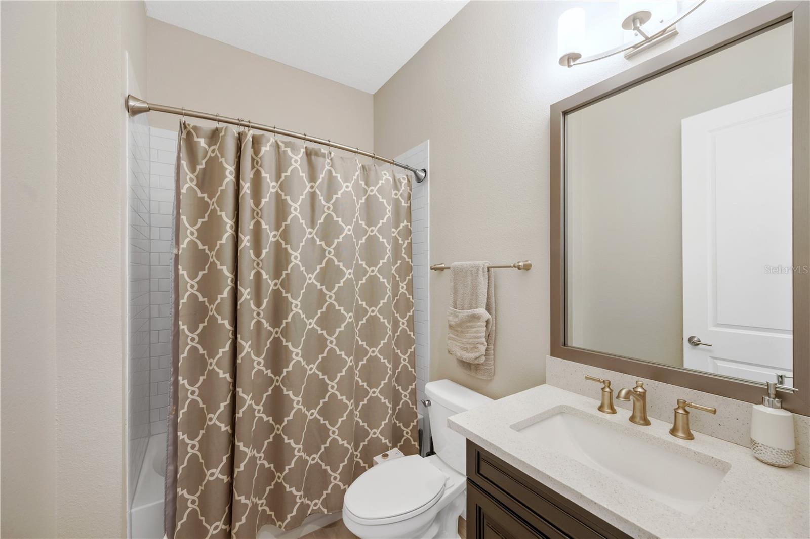 Image 21 of 45 For 3034 Christophers Watch Lane