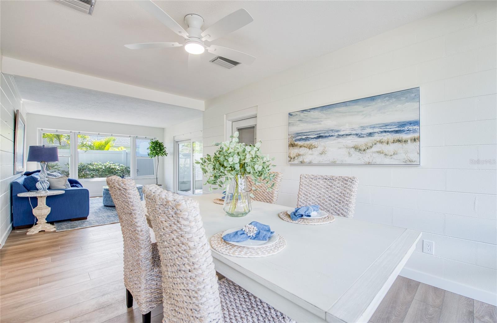 Image 20 of 63 For 662 Villagrande Avenue S