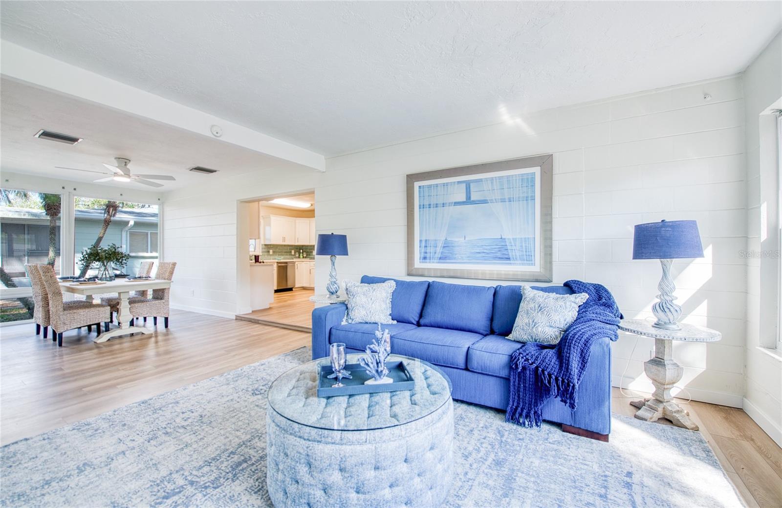 Image 24 of 63 For 662 Villagrande Avenue S