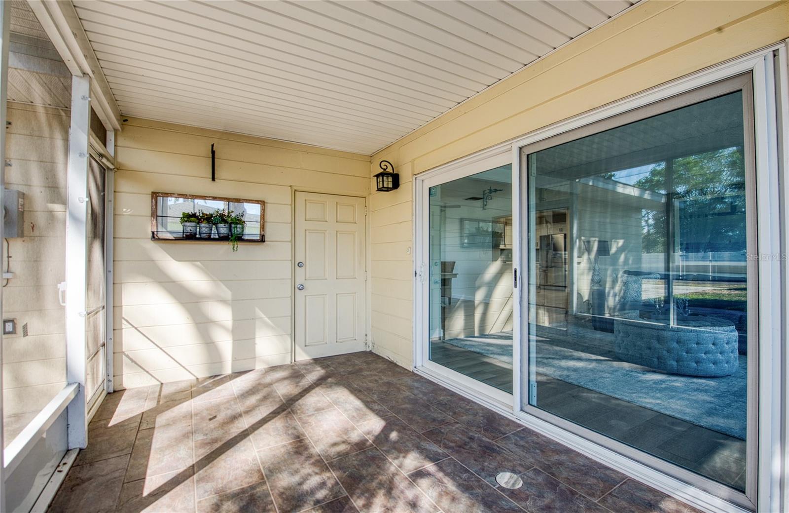 Image 30 of 63 For 662 Villagrande Avenue S