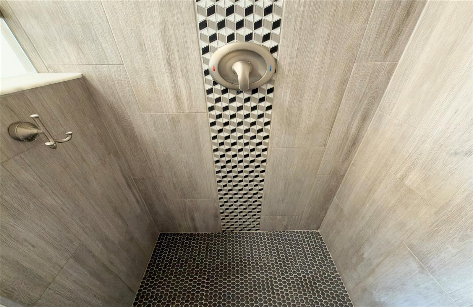 Image 42 of 63 For 662 Villagrande Avenue S