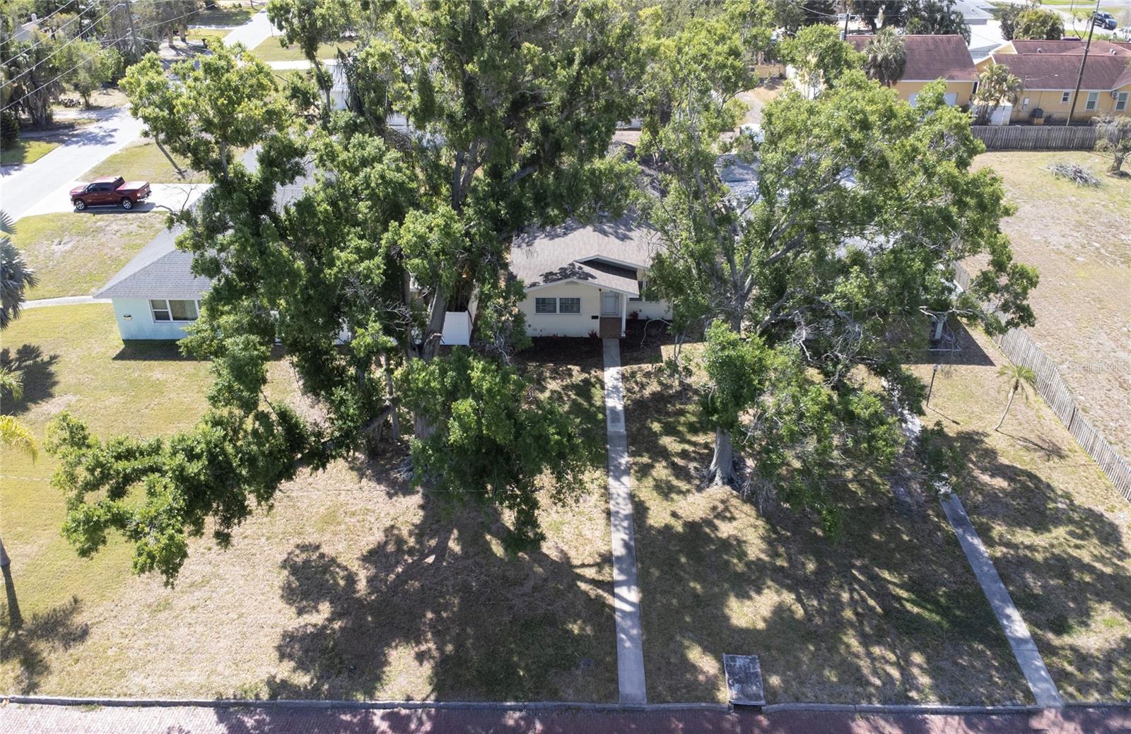 Image 50 of 63 For 662 Villagrande Avenue S