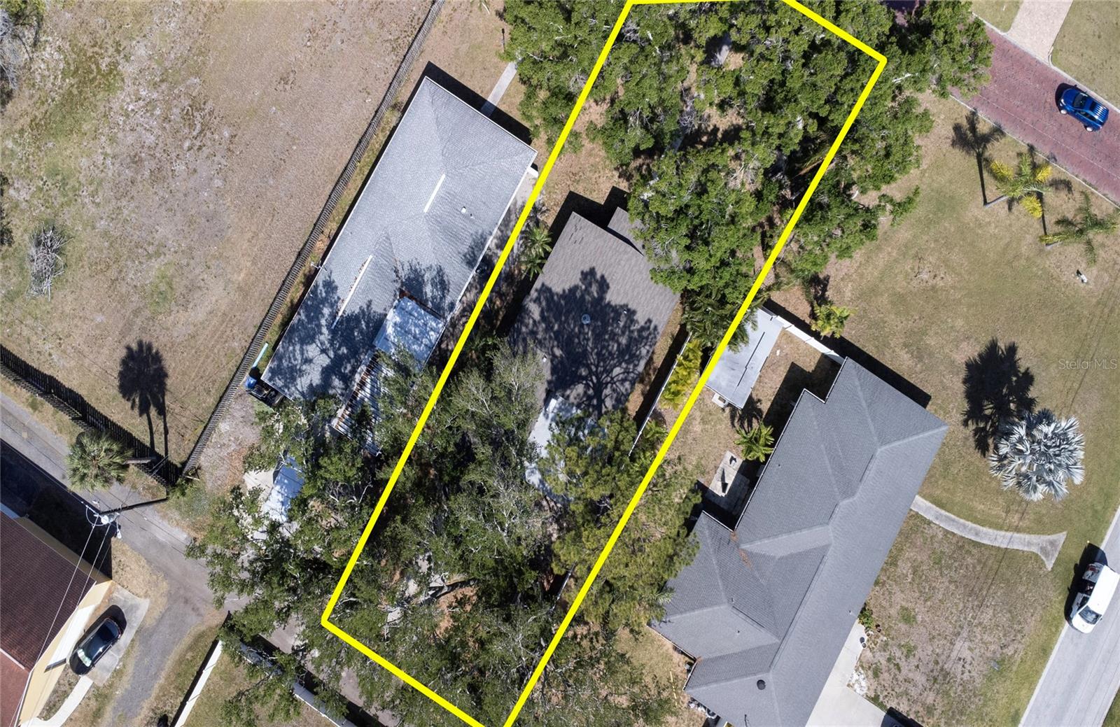 Image 51 of 63 For 662 Villagrande Avenue S