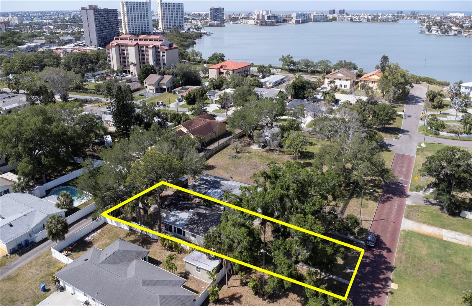 Image 55 of 63 For 662 Villagrande Avenue S