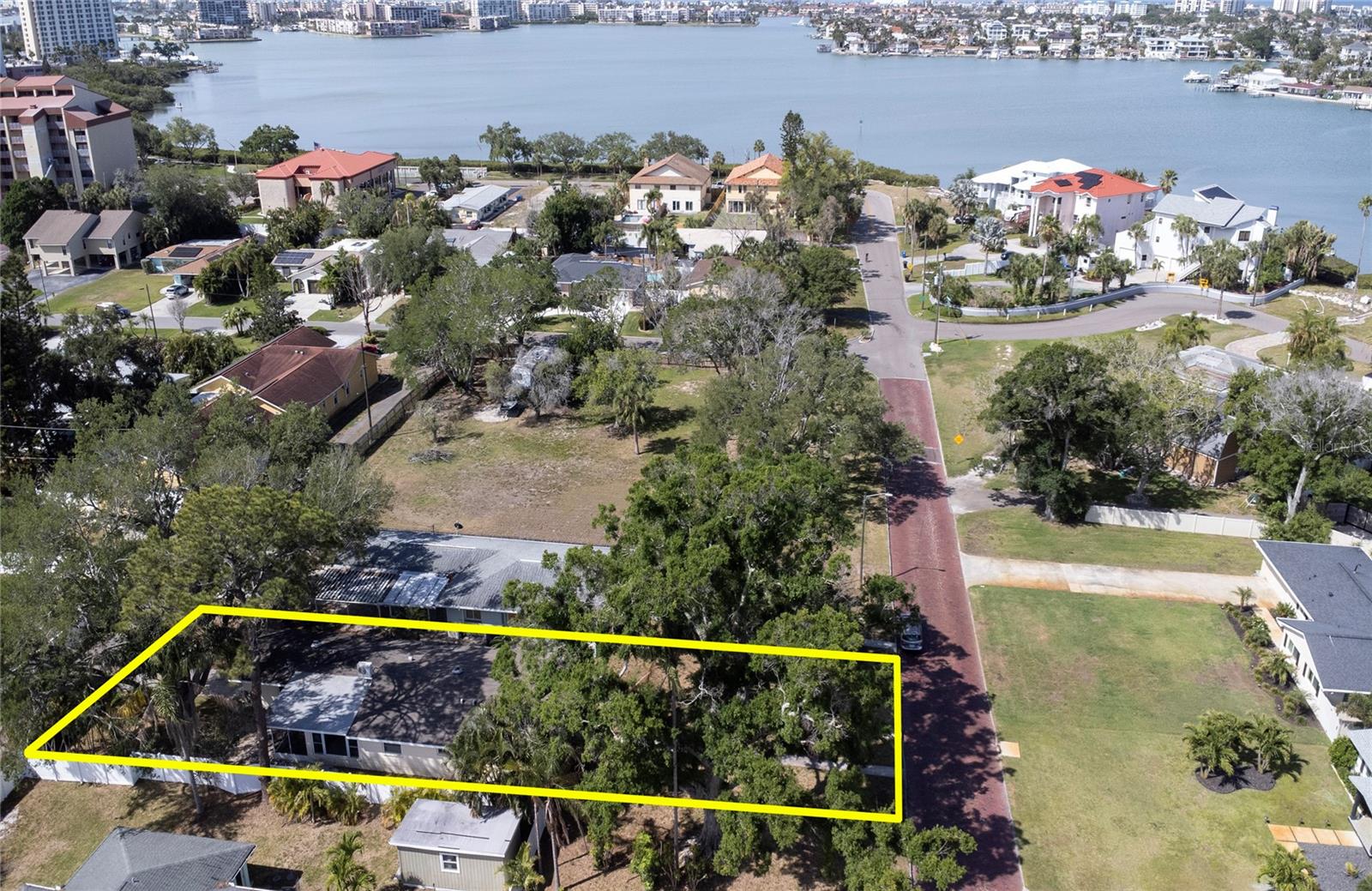 Image 56 of 63 For 662 Villagrande Avenue S