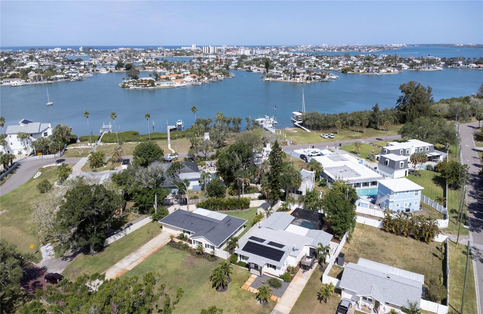 Image 57 of 63 For 662 Villagrande Avenue S