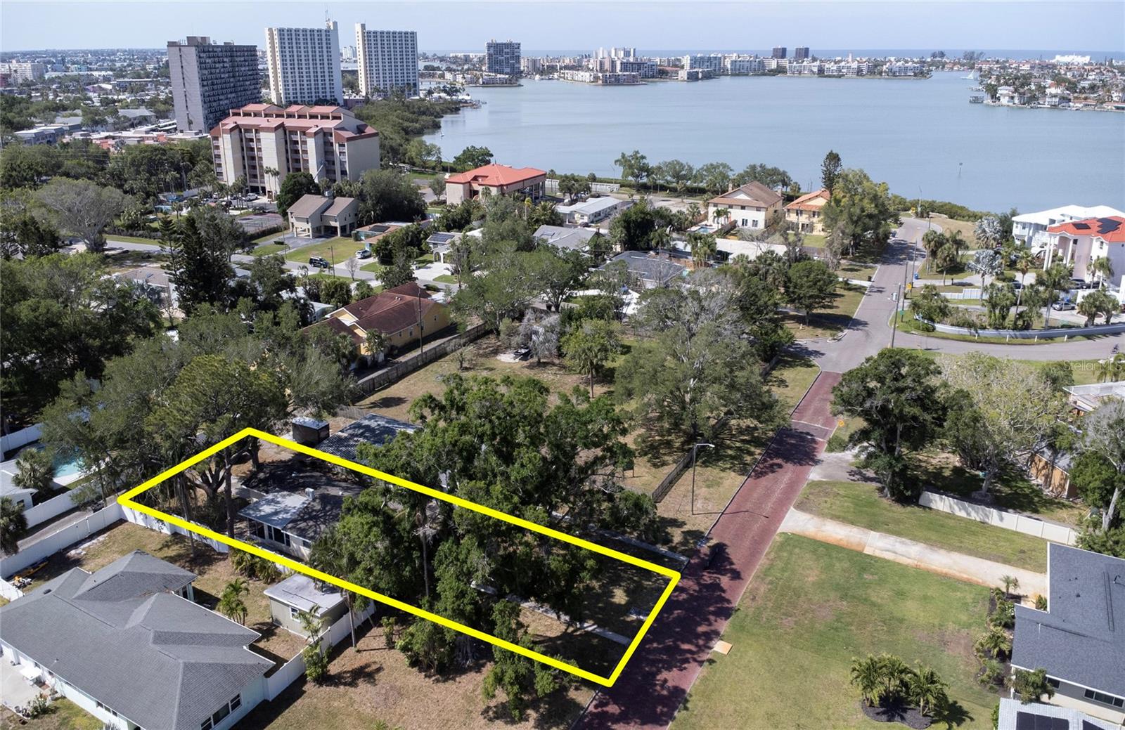 Image 61 of 63 For 662 Villagrande Avenue S