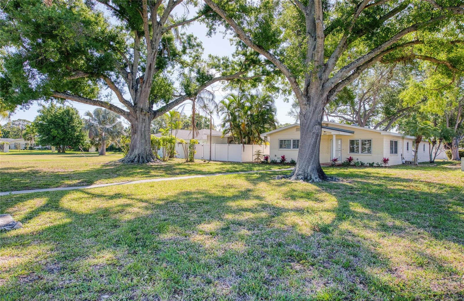 Image 63 of 63 For 662 Villagrande Avenue S