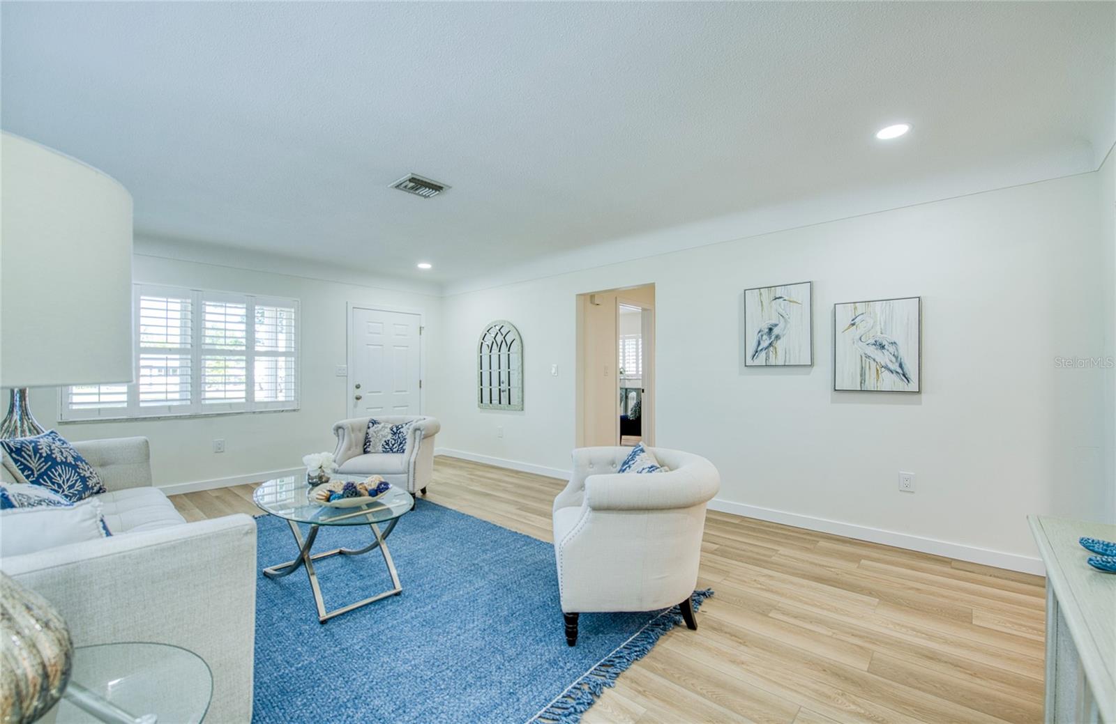 Image 9 of 63 For 662 Villagrande Avenue S