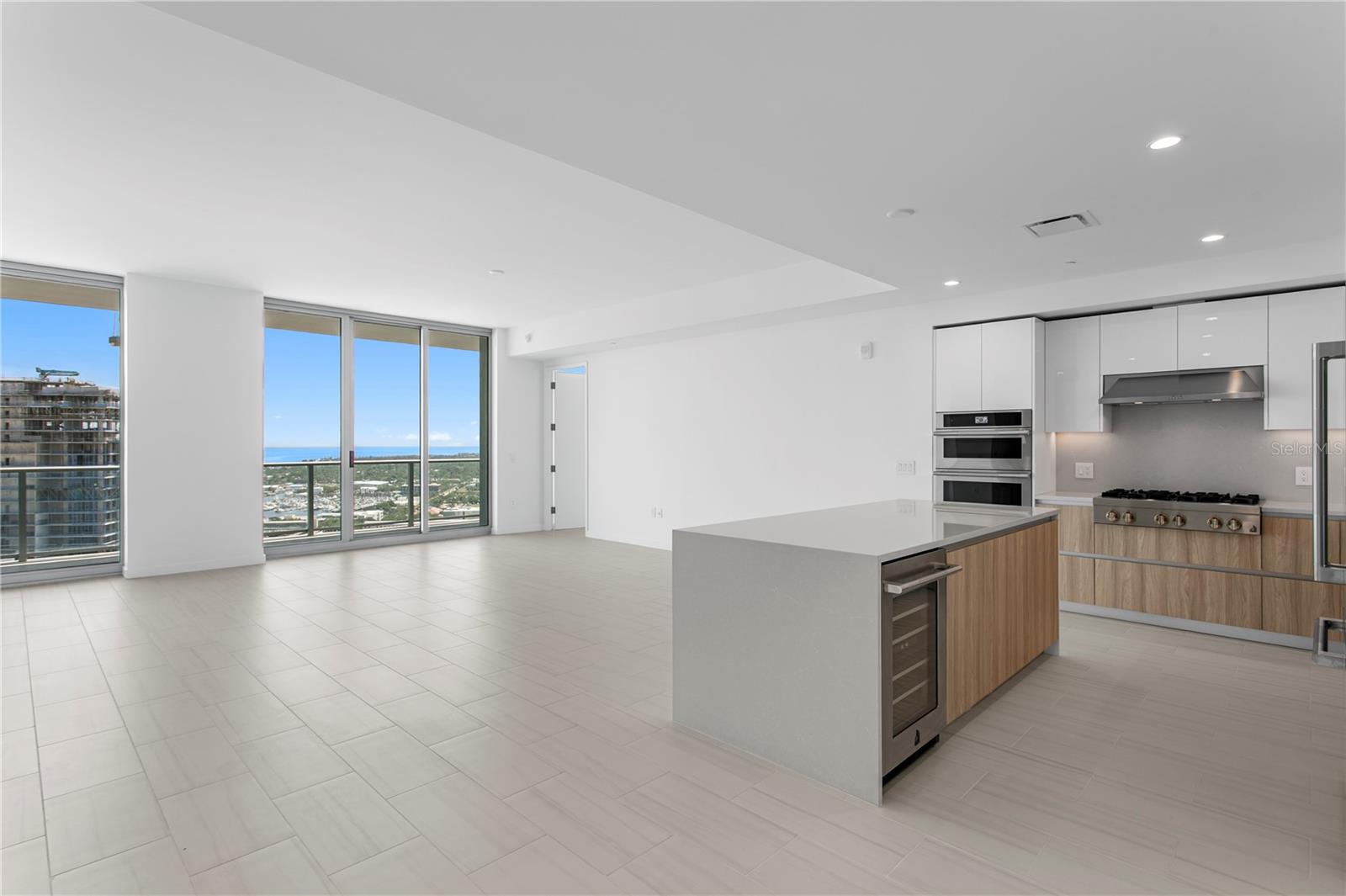 Listing photo id 10 for 400 Central Avenue 3005