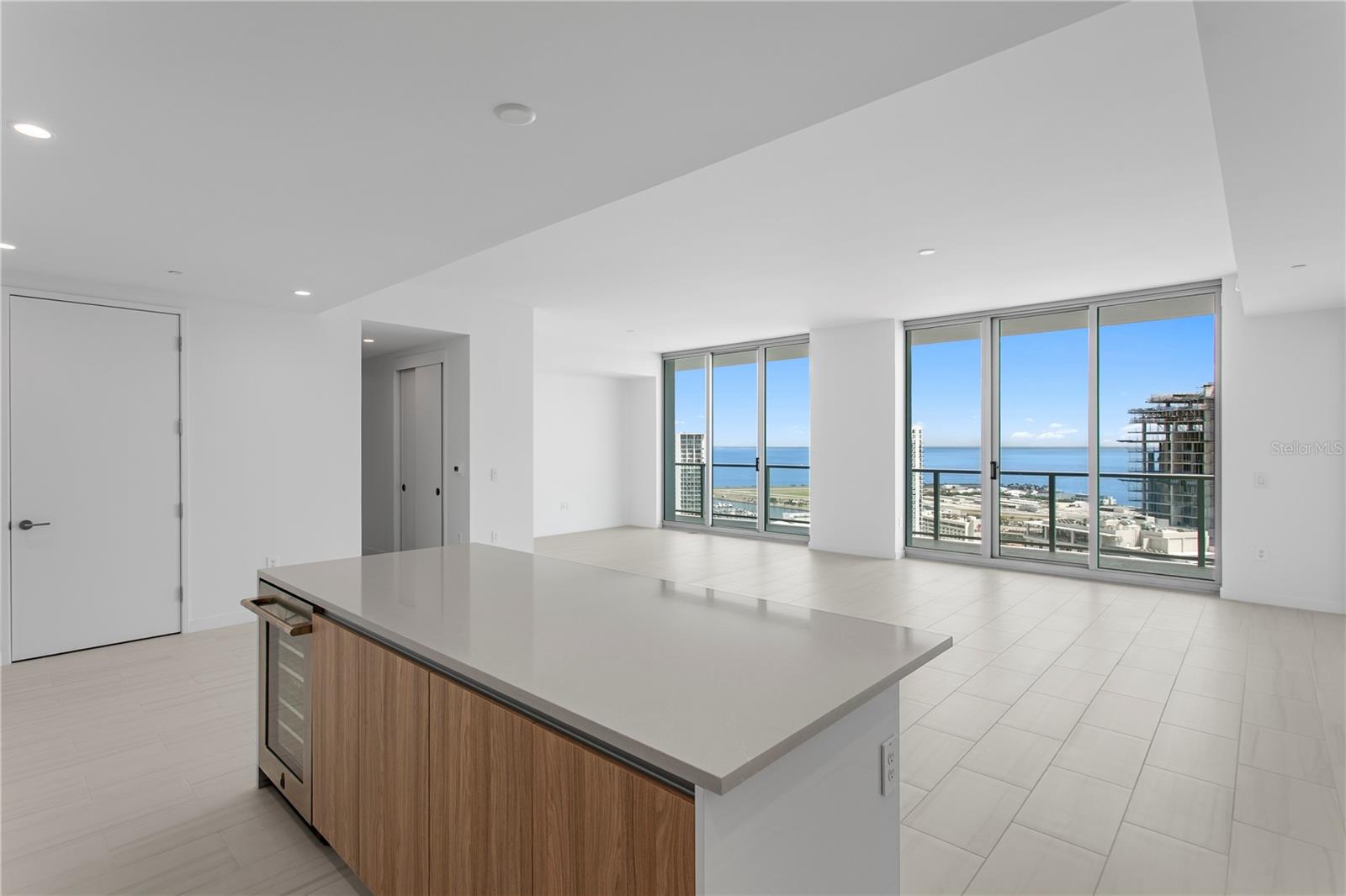 Listing photo id 15 for 400 Central Avenue 3005