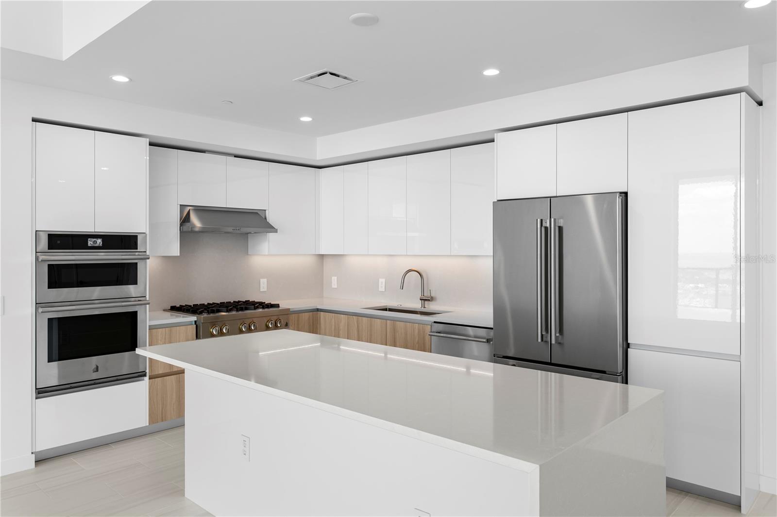 Listing photo id 16 for 400 Central Avenue 3005