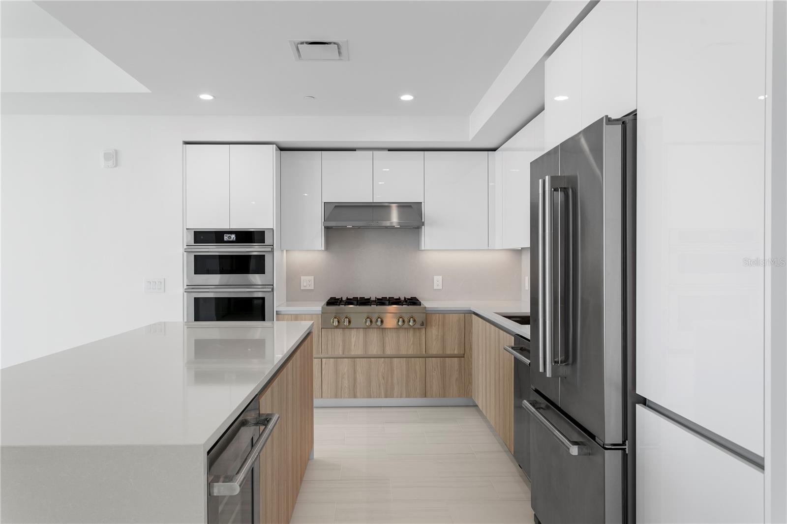 Listing photo id 18 for 400 Central Avenue 3005