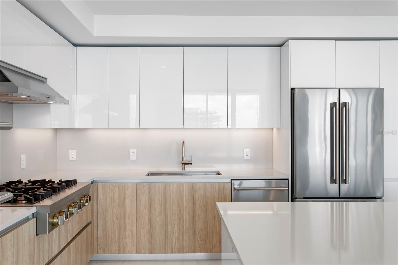 Listing photo id 19 for 400 Central Avenue 3005