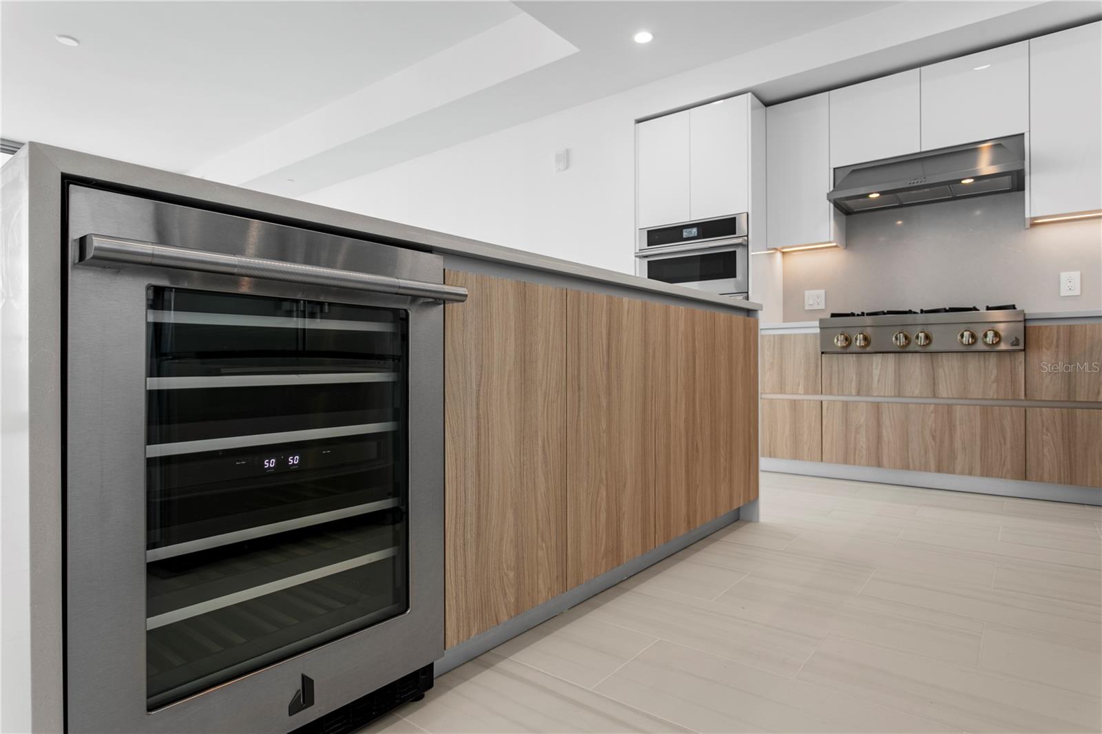 Listing photo id 20 for 400 Central Avenue 3005