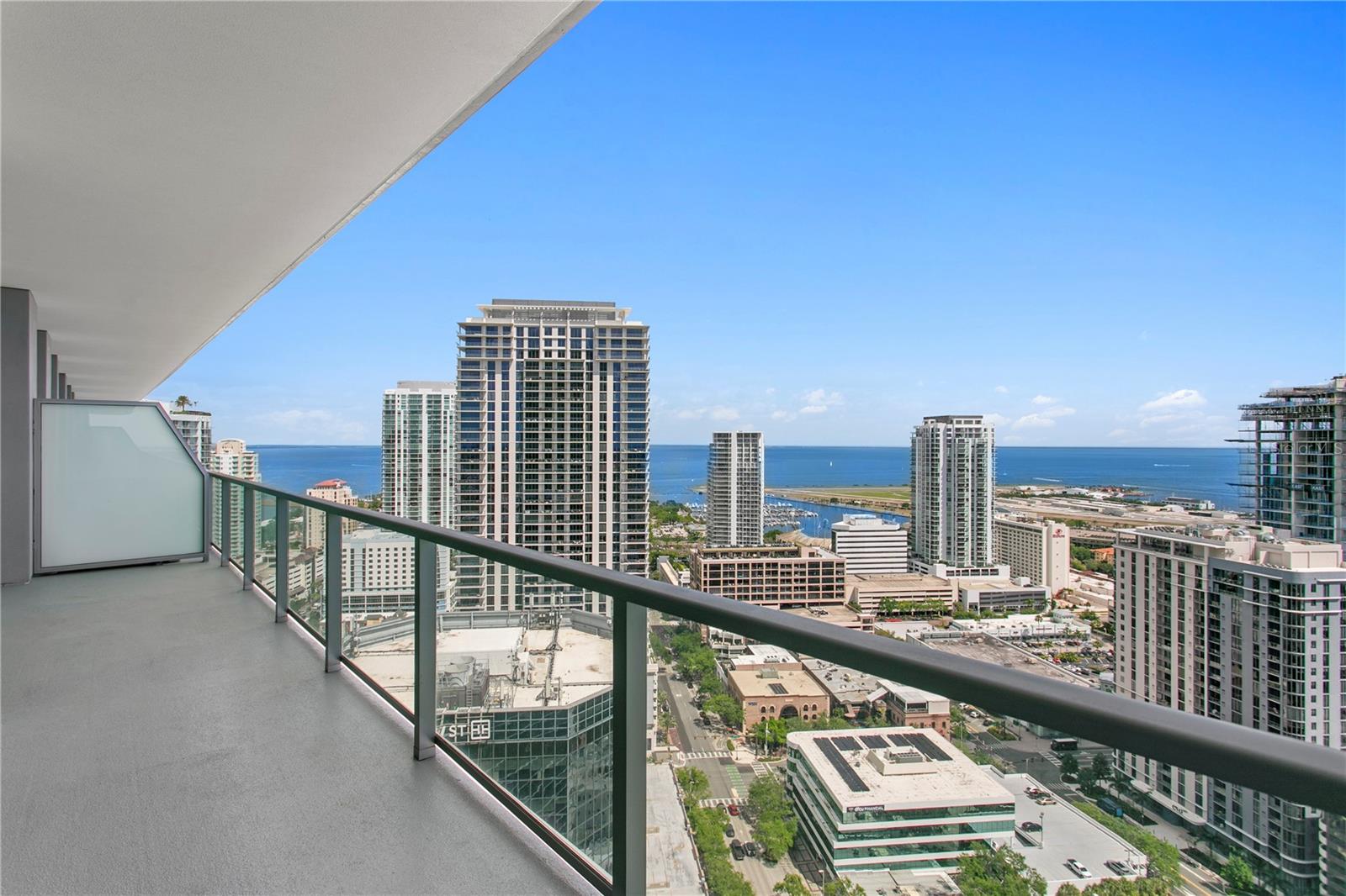 Listing photo id 1 for 400 Central Avenue 3005