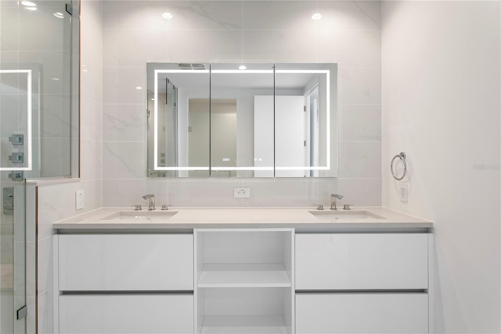 Listing photo id 28 for 400 Central Avenue 3005