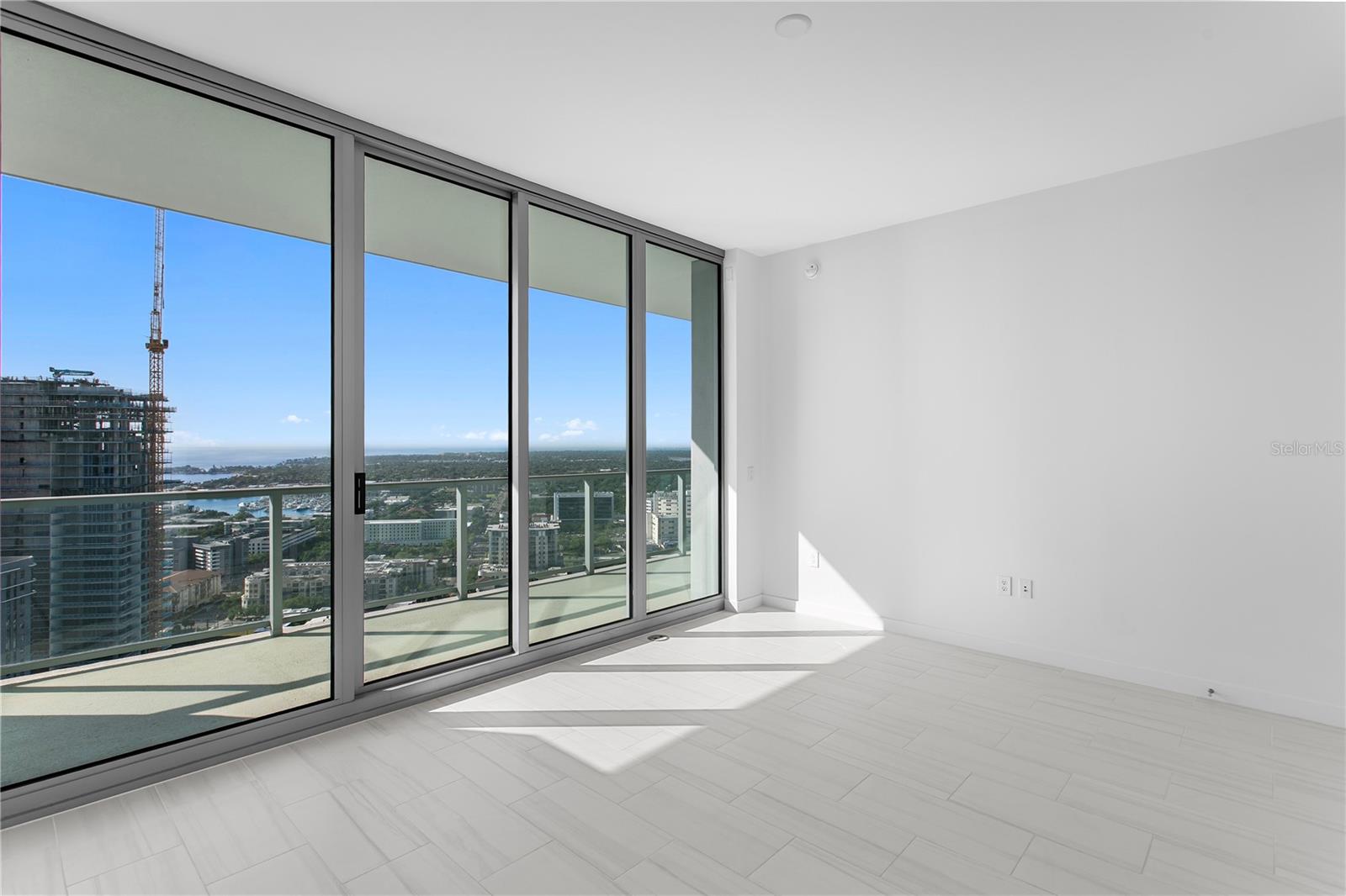 Listing photo id 31 for 400 Central Avenue 3005