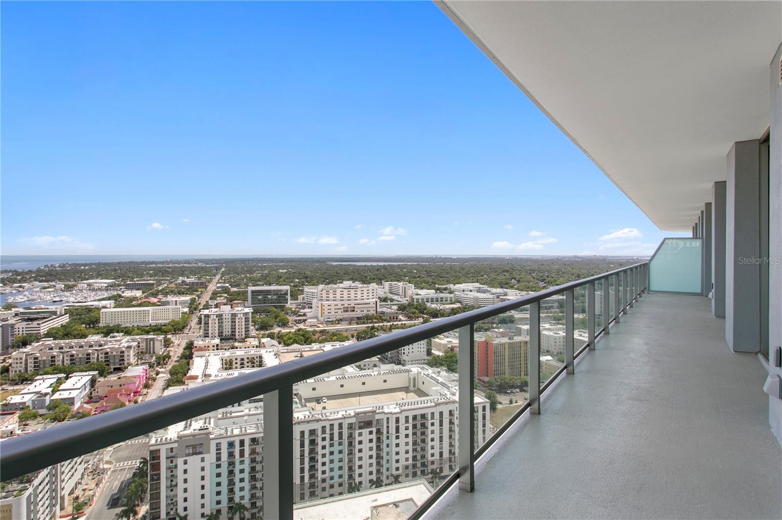 Listing photo id 2 for 400 Central Avenue 3005