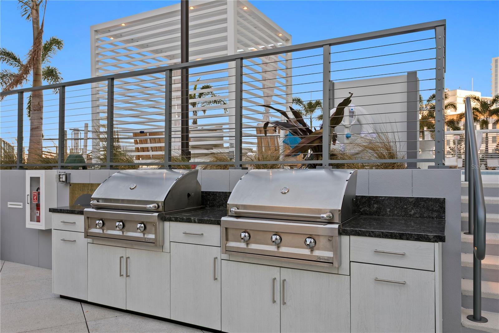 Listing photo id 45 for 400 Central Avenue 3005