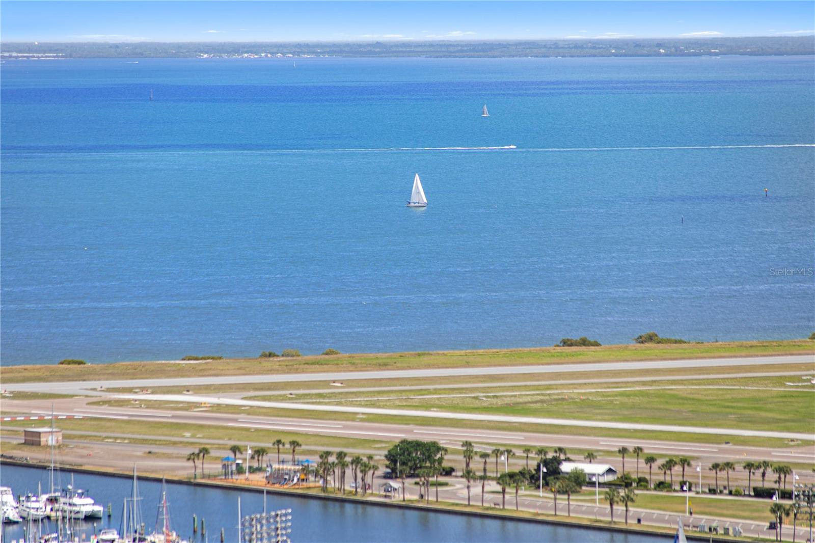 Listing photo id 4 for 400 Central Avenue 3005