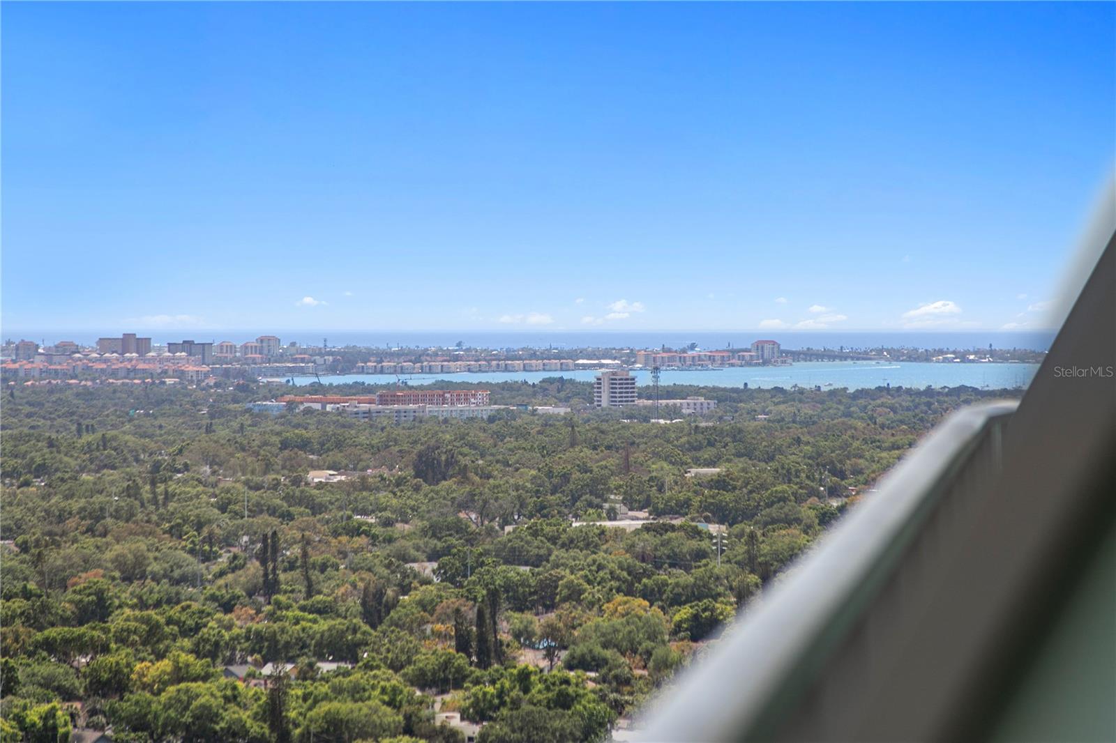 Listing photo id 6 for 400 Central Avenue 3005