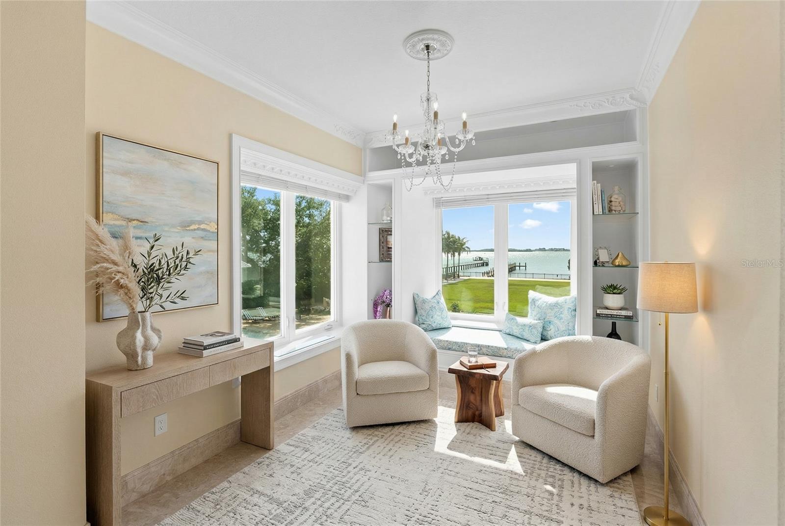 Image 37 of 100 For 2000 Park Street N