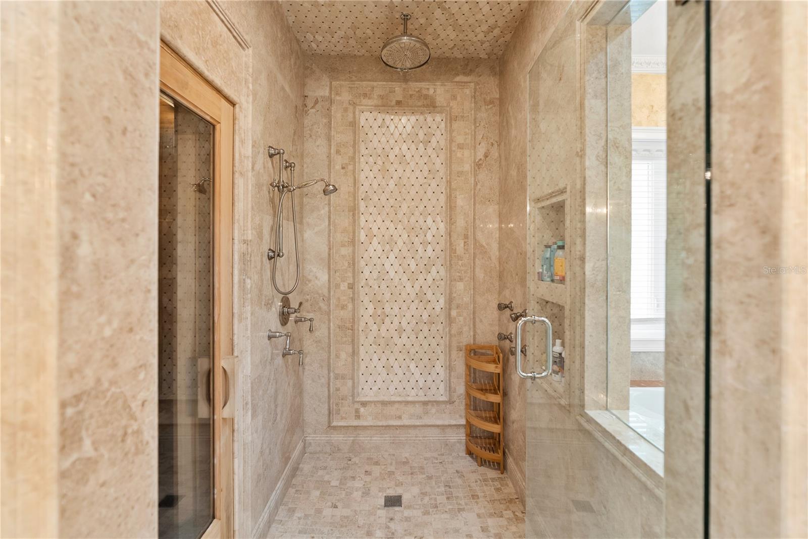 Image 41 of 100 For 2000 Park Street N