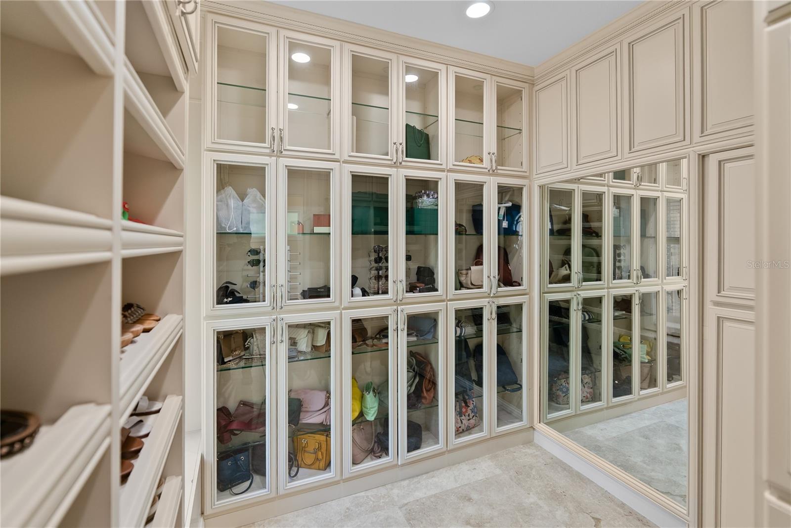 Image 45 of 100 For 2000 Park Street N