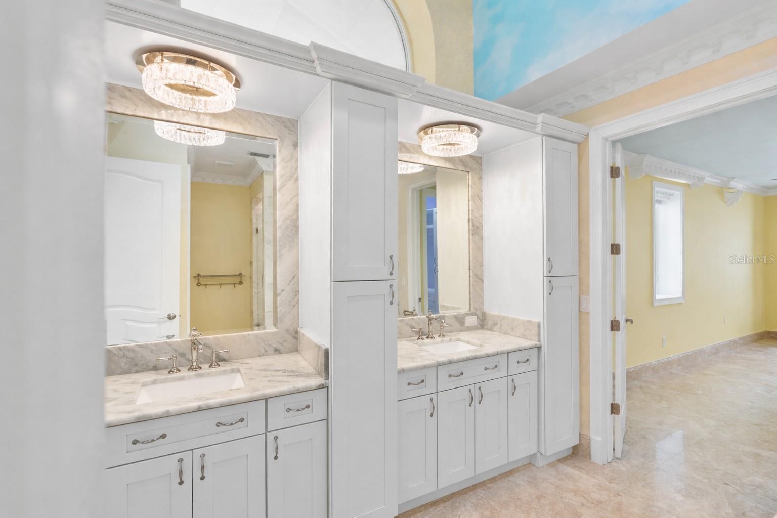 Image 54 of 100 For 2000 Park Street N