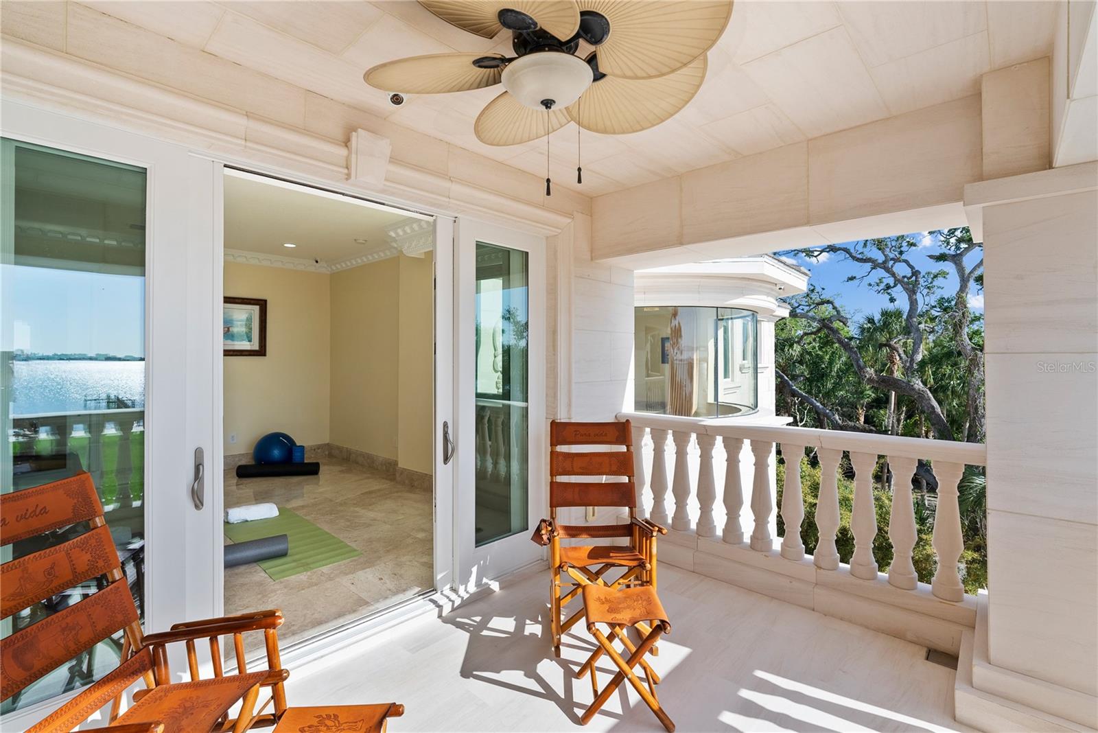 Image 63 of 100 For 2000 Park Street N