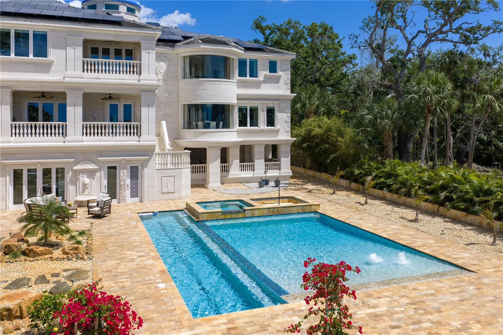 Image 79 of 100 For 2000 Park Street N