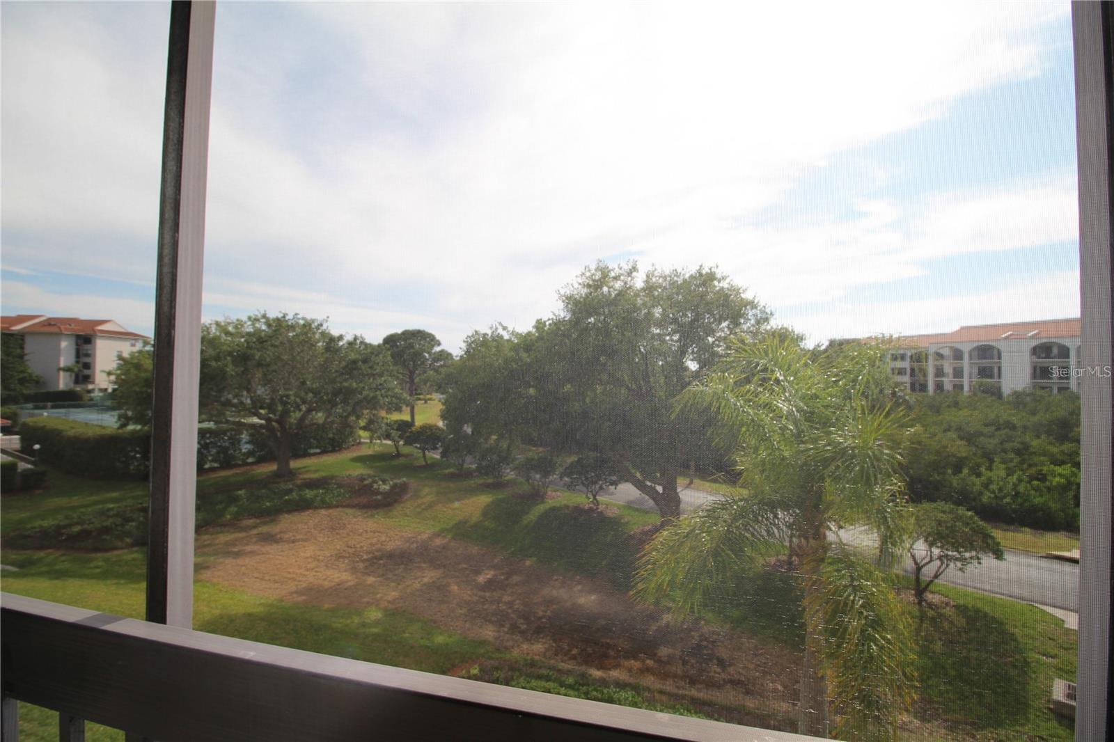 Image 11 of 80 For 1806 Mariner Drive 214