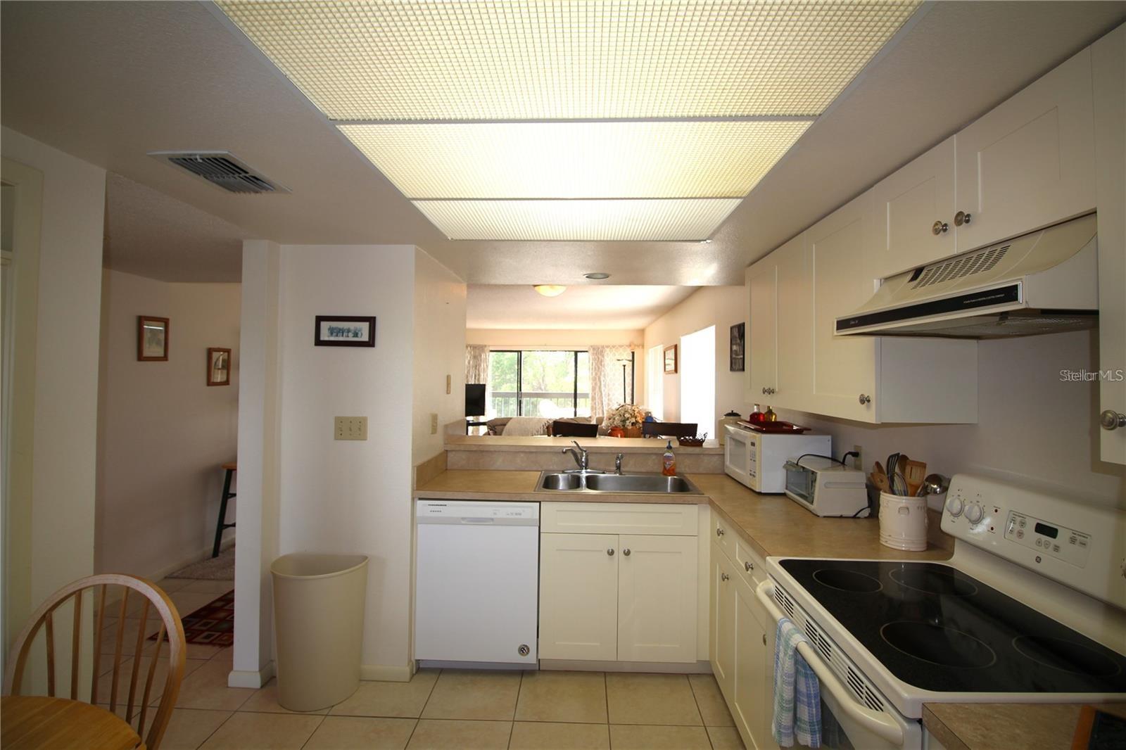 Image 17 of 80 For 1806 Mariner Drive 214